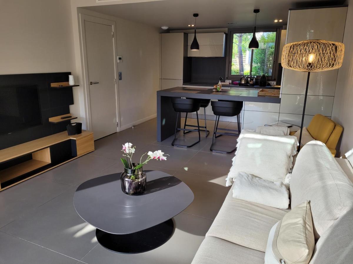 Costa Nera Santa Giulia Apartment